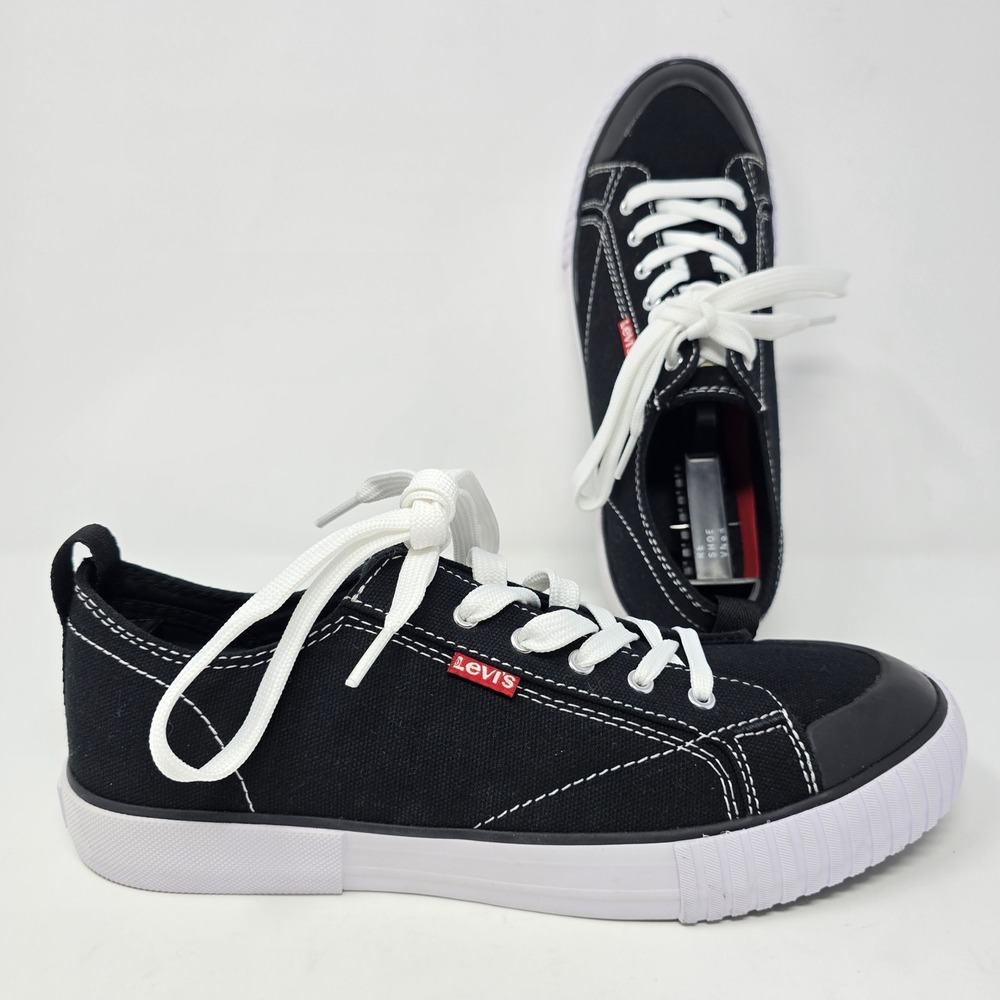 Levis Womens 8.5 Black Canvas Low Top Sneakers 52069701A1 Lace Up Shoes